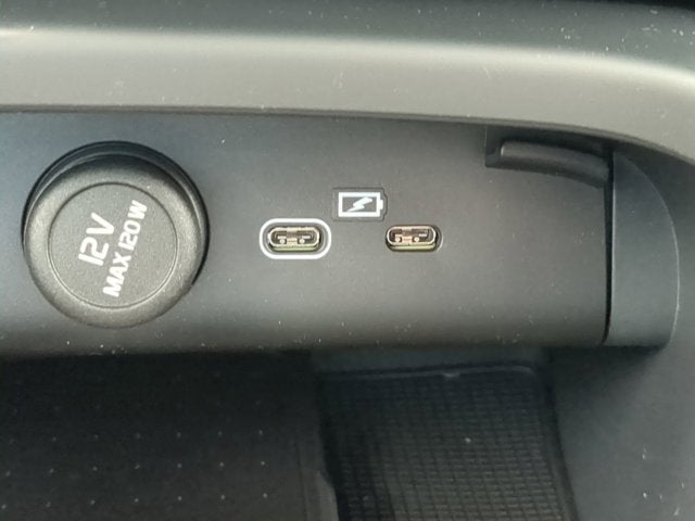 2026 Volvo XC40 Core