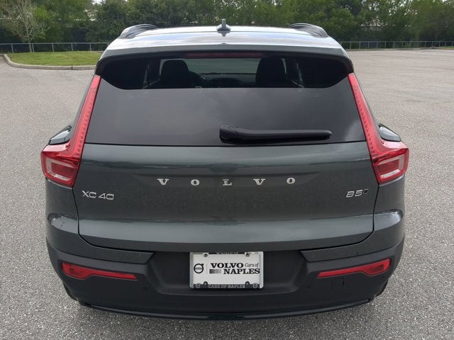 2026 Volvo XC40 Core