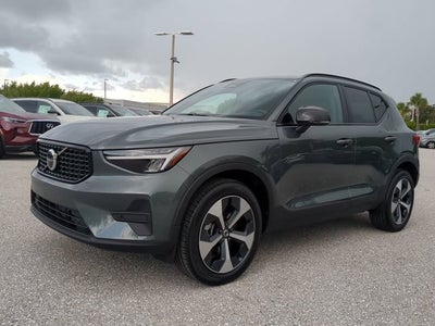 2026 Volvo XC40 Core