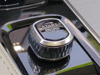 2025 Volvo XC90 Core