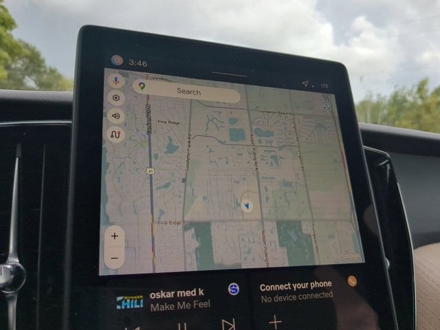 2026 Volvo XC60 Plus