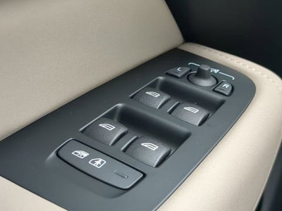 2026 Volvo XC60 Plus