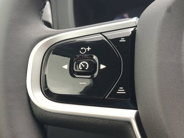 2026 Volvo XC60 Plus