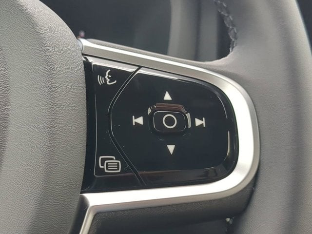 2026 Volvo XC60 Plus