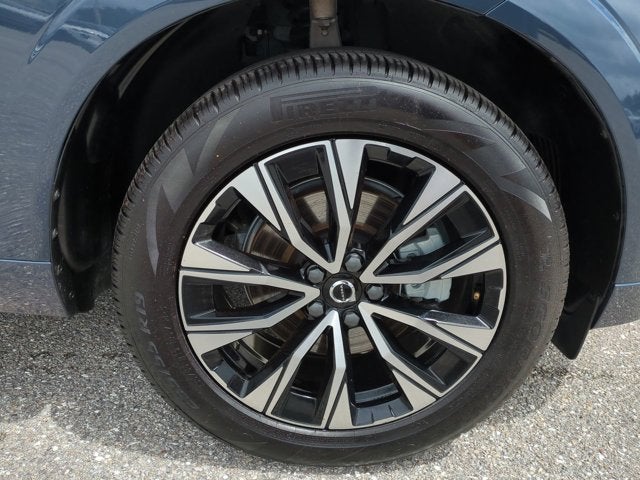 2025 Volvo XC60 Plus