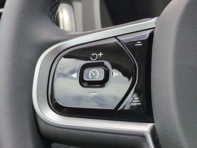 2025 Volvo XC60 Plus