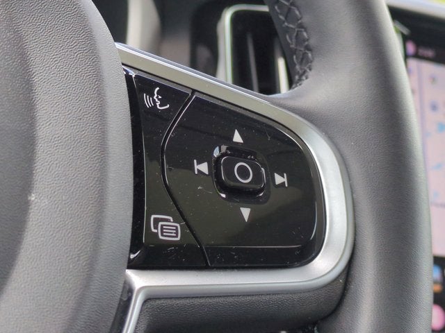 2025 Volvo XC60 Plus