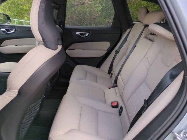 2026 Volvo XC60 Plus