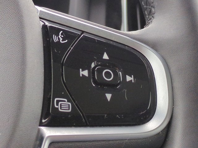 2025 Volvo XC60 Plus