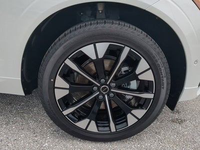 2026 Volvo XC60 Plus