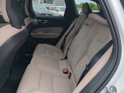 2026 Volvo XC60 Plus