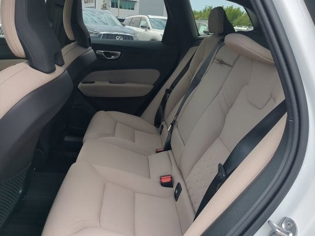 2026 Volvo XC60 Plus