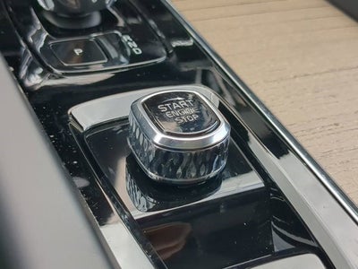 2026 Volvo XC60 Plus