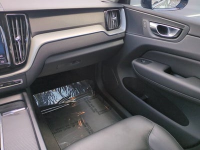2025 Volvo XC60 Core