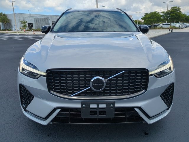 2025 Volvo XC60 Core