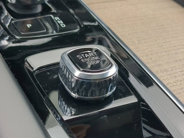 2026 Volvo XC60 Core