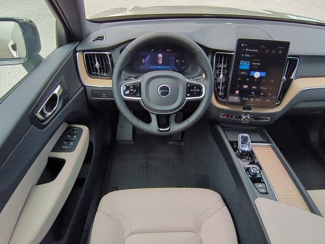 2026 Volvo XC60 Core
