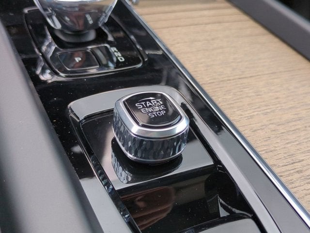 2026 Volvo XC60 Core