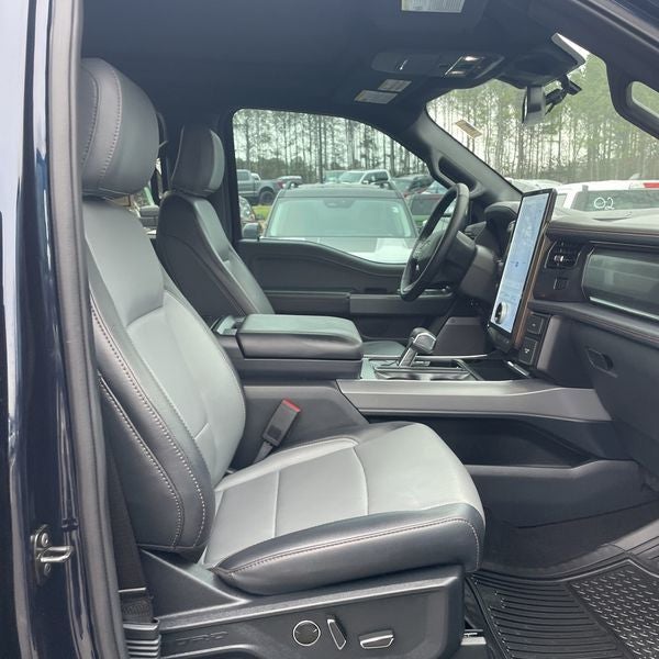 2024 Ford F-150 Lightning Lariat