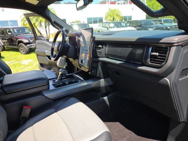 2022 Ford F-150 Lightning Lariat