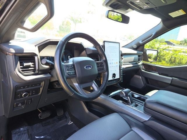 2022 Ford F-150 Lightning Lariat