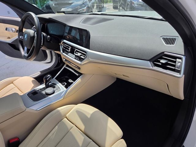 2022 BMW 3 Series 330e iPerformance