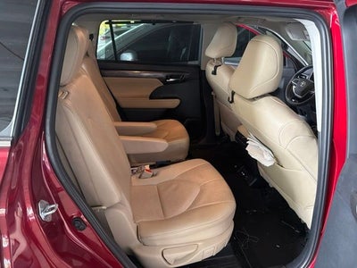 2025 Toyota Highlander Limited