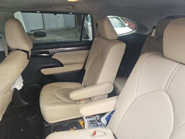 2025 Toyota Highlander Limited