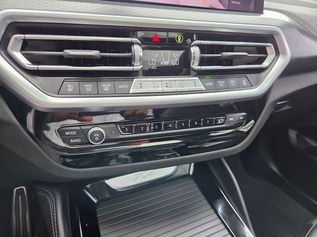 2023 BMW X4 xDrive30i