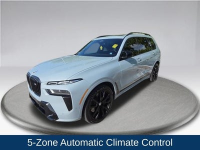 2023 BMW X7 M60i