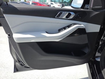 2025 BMW X5 M60i