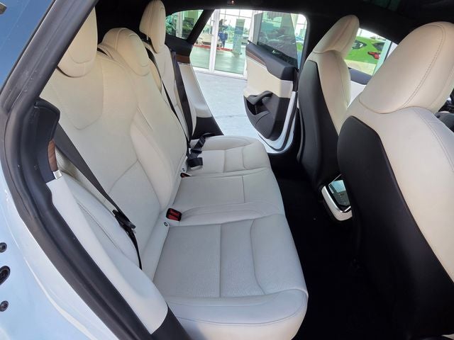 2022 Tesla Model S Base