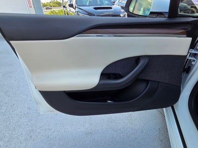 2022 Tesla Model S Base