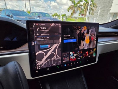 2022 Tesla Model S Base