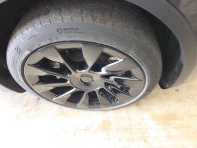 2020 Tesla Model Y Performance