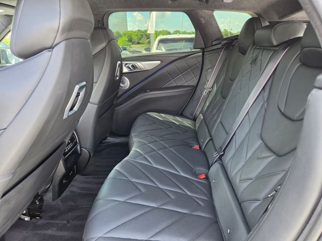 2023 BMW XM Base