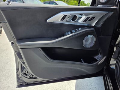 2023 BMW XM Base