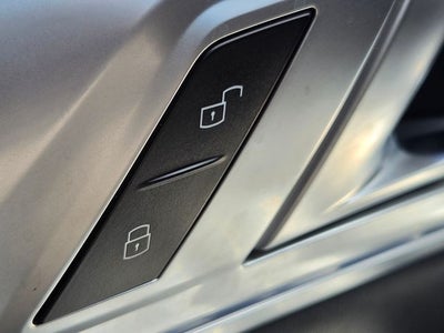 2023 BMW XM Base