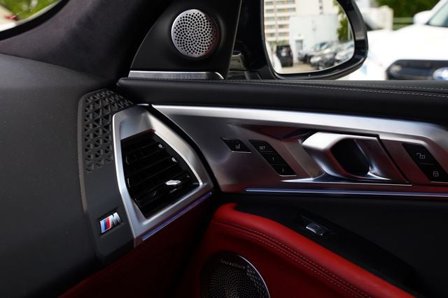 2023 BMW XM Base