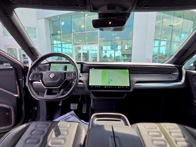 2024 Rivian R1S Adventure