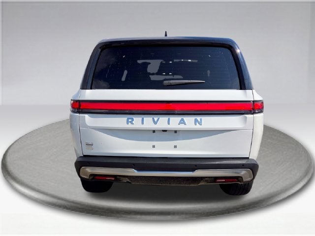 2024 Rivian R1S Base