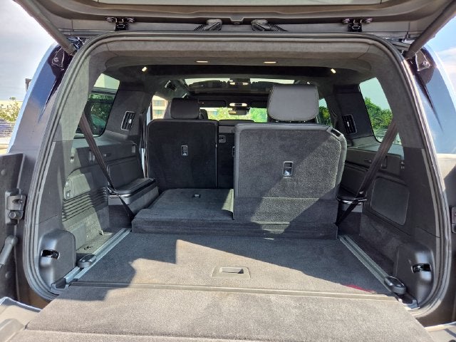 2024 Rivian R1S Base
