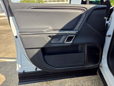 2024 Rivian R1S Base