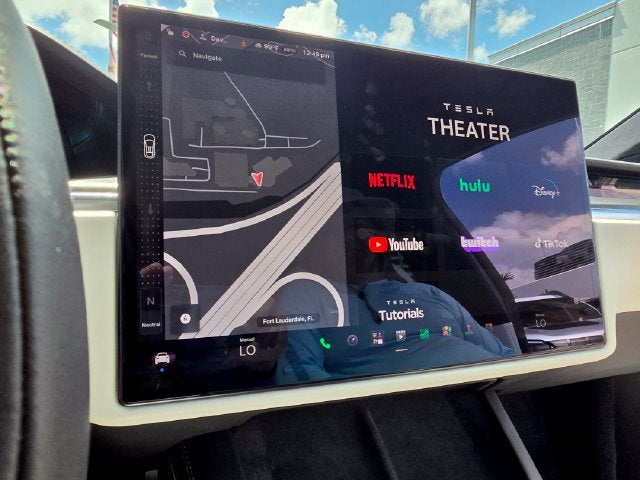 2022 Tesla Model X Plaid