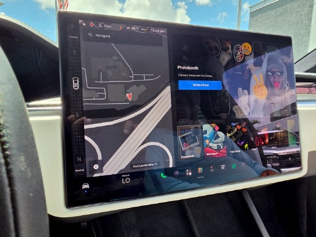 2022 Tesla Model X Plaid