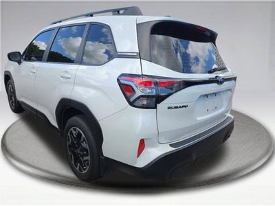 2025 Subaru Forester Base
