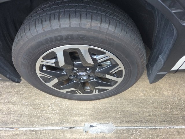 2025 Subaru Forester Base