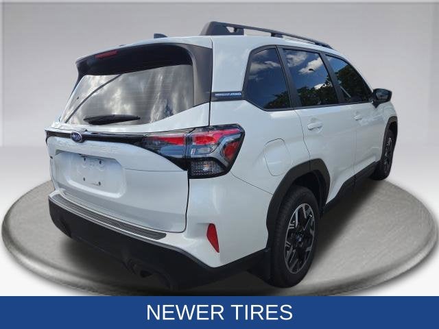 2025 Subaru Forester Base
