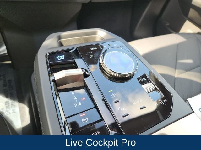 2025 BMW iX xDrive50