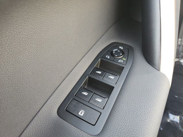 2025 BMW iX xDrive50